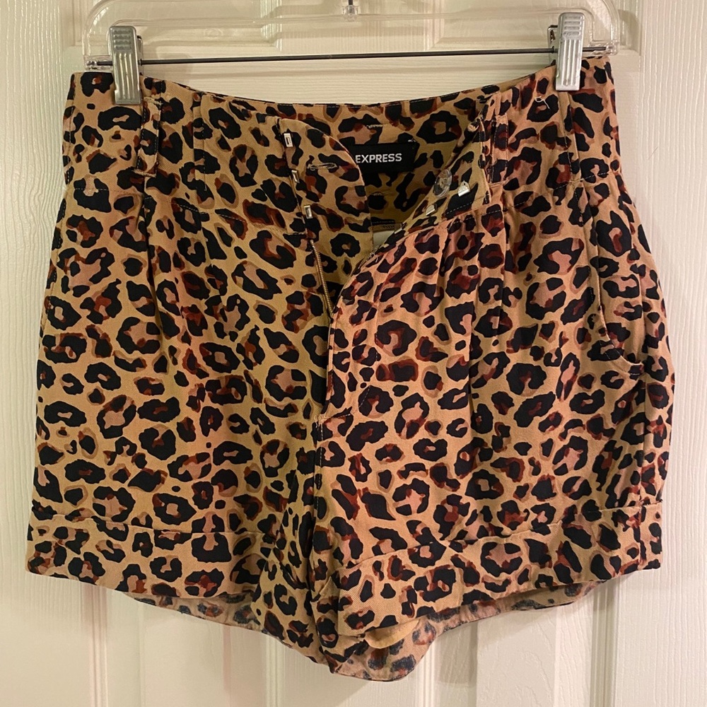 Leopard pattern Shorts